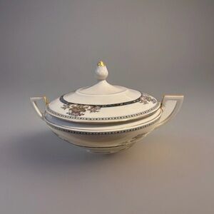 RARE 1930's Pirkenhammer
Marienbad Czechoslovakia
Vegetable Bowl with Lid